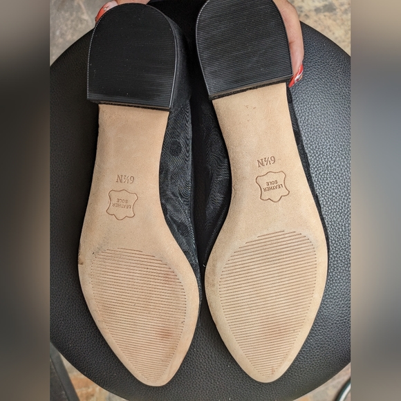 Talbots Black Pointed Ballet Flat - Like New 6.5 N, Leather and Suede - Picture 4 of 4